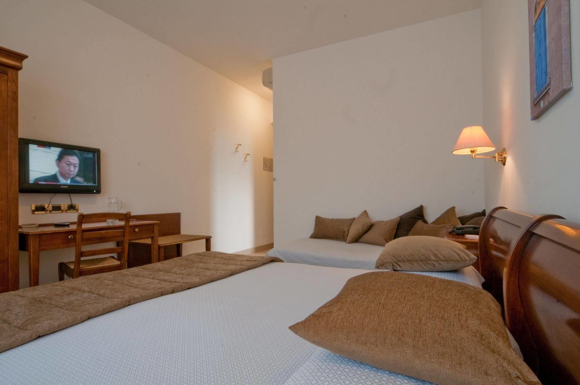 Hotel Belvedere Thiene Bagian luar foto